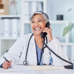 CLARINHA - MÉDICA EXPERIENTE ESP