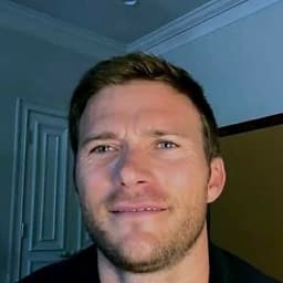 Scott eastwood 