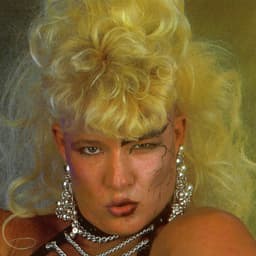 Luna Vachon