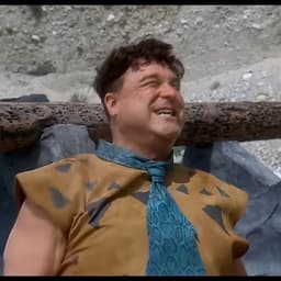 Fred Flintstone (John Goodman)