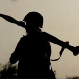 مذيع قناة رؤيه بنفس الاسلوب ونفس ونفس الوقفات 