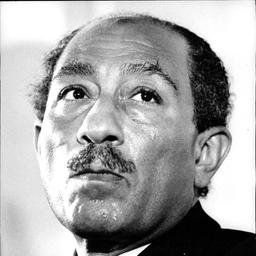 تقليد السادات