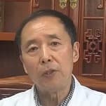 中式白大褂男医生