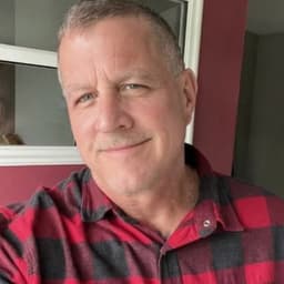 一个美国男人说话