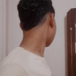 يمنى