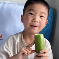 拼音标的小男孩