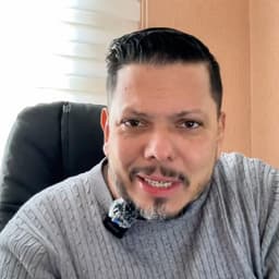 Pastor Luis Fernando Giraldo