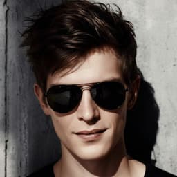 Alexander Español Latino