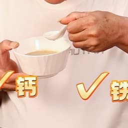 小母牛品尝它爸