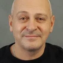 Андрей Бархударов