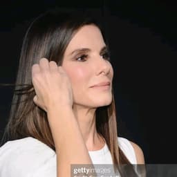 Sandra Bullock 