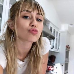 Miley Cyrus 