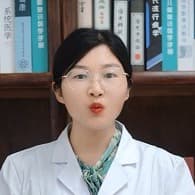 灵气嘟嘟嘴白大褂戴眼镜女生