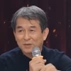 男-演讲老太=头