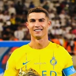 مراد علمدار 