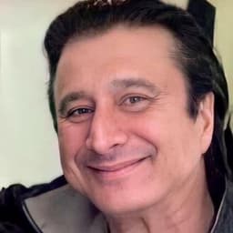 Steve Perry 