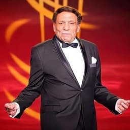 الفنان عادل امام