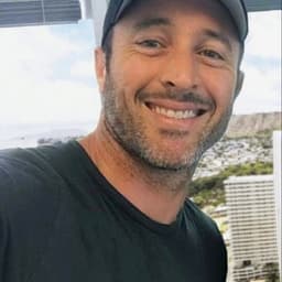 Alex O'Loughlin 