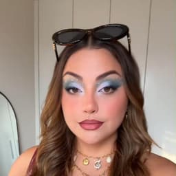 西指女性（欣）