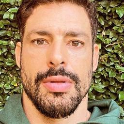 Cauã Reymond