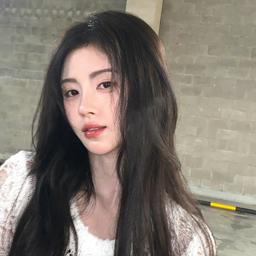 鞠婧祎
