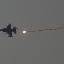 اريده بنفس الصوت ونفس الاسلوب 