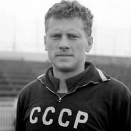 Виктор Понедельник