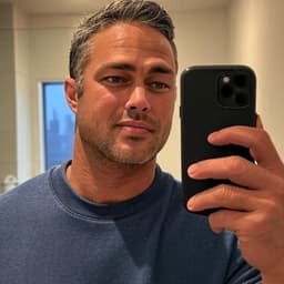 Taylor Kinney 