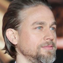 Charlie hunnam 