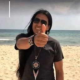 Leo Rojas pan 