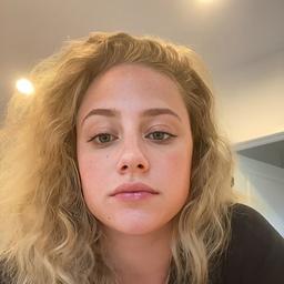 Lili Reinhart 