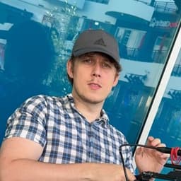 oneyng/Chris O'Neill 