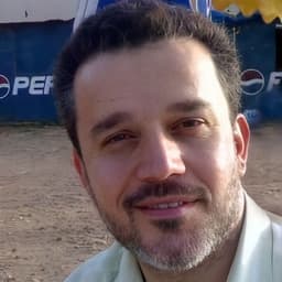 باسم الكربلائي 