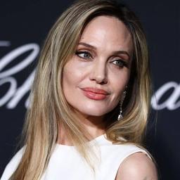 Angelina Jolie 