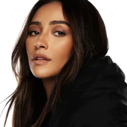 Shay Mitchell 