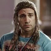 أحمد مكي الذي يتقمص دور جوني في مسلسل الكبير أوي 