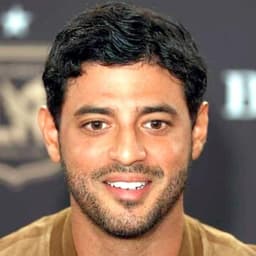 CARLOS VELA