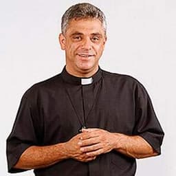 Padre  Léo