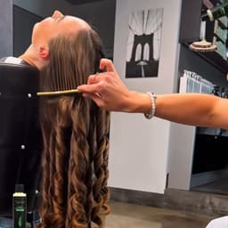 洗发水--1女（西班牙语）