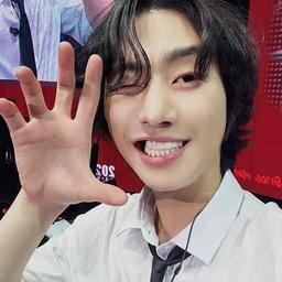 Ahn Hyo Seop 02