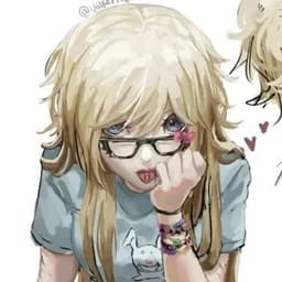 Emily☆(Class of 09!)