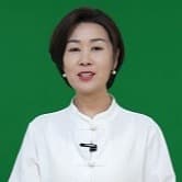 绿幕白色太极装珍珠耳钉短发女