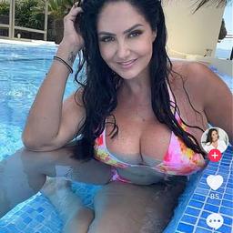 Ava Adams 