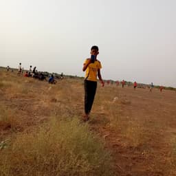 صوت المعلق فهد العتيبي 