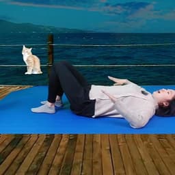 白衣海边轻运动女