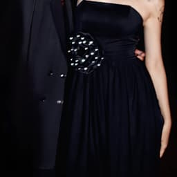 饭后补口红是不是很尴尬