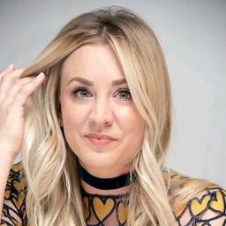 Kaley Cuoco 