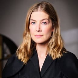 Rosamund pike 