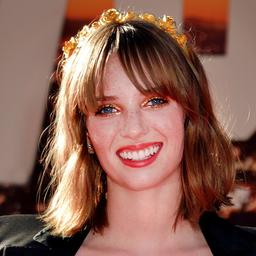 maya hawke