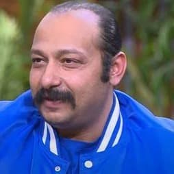 الممثل محمد ثروت